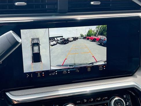 Used 2024 GMC Sierra 3500 Denali w/ Denali Reserve Package AWD/4WD image 19