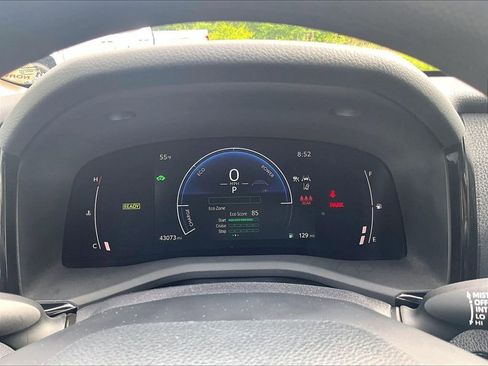 Used 2025 Toyota Camry SE FWD image 24