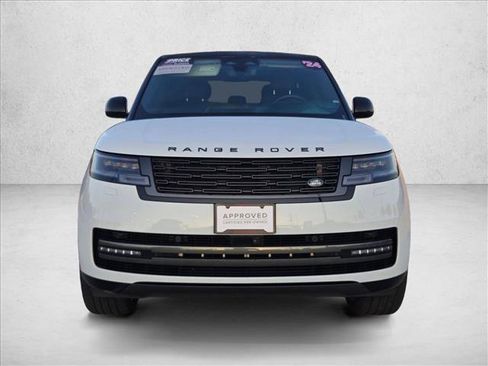 Used 2024 Land Rover Range Rover SE AWD/4WD image 2