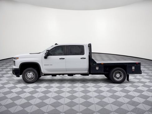 Used 2025 Chevrolet Silverado 3500 W/T w/ WT Convenience Package AWD/4WD image 2