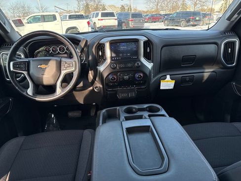 Used 2021 Chevrolet Silverado 1500 LT image 13