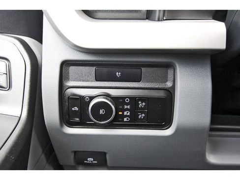 Used 2023 Ford F250 XL w/ 360-Degree Camera Package AWD/4WD image 16
