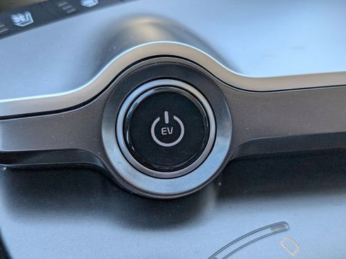 Certified 2024 Kia EV6 Wind w/ Wind Technology Package image 32