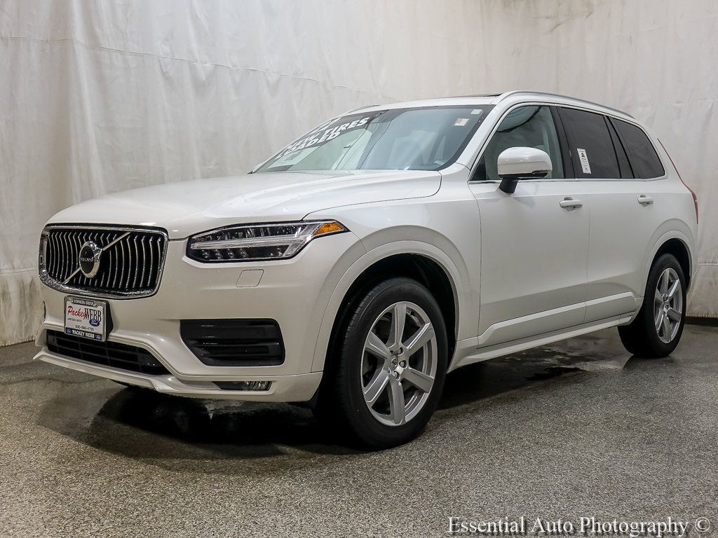 Used 2022 Volvo XC90 T5 Momentum AWD/4WD image 2