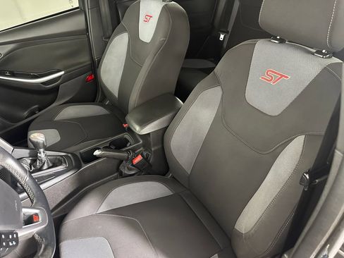 Used 2017 Ford Focus ST FWD image 21