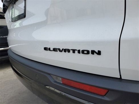 New 2026 GMC Acadia Elevation image 9