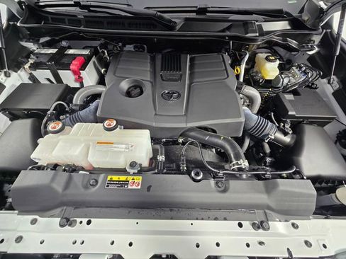 Used 2025 Toyota Tundra Limited image 13