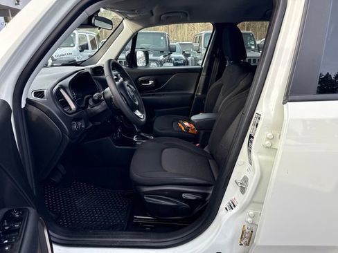 Used 2023 Jeep Renegade Latitude image 27