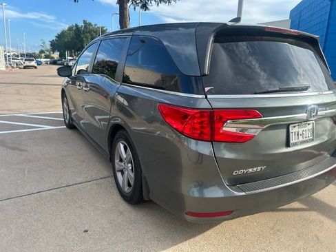 Used 2018 Honda Odyssey EX-L image 3