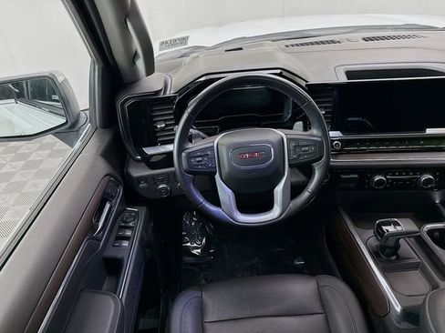 Used 2022 GMC Sierra 1500 SLT w/ SLT Premium Plus Package AWD/4WD image 24