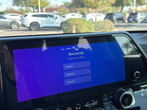 Certified 2024 Toyota Highlander XLE image 19