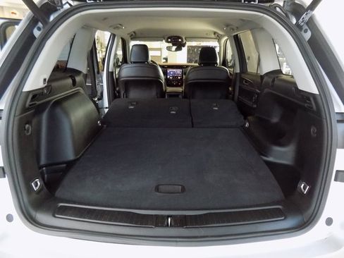 Certified 2023 Jeep Grand Cherokee Limited w/ Black Appearance Package image 29