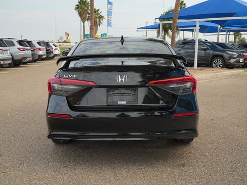 Used 2023 Honda Civic EX image 6