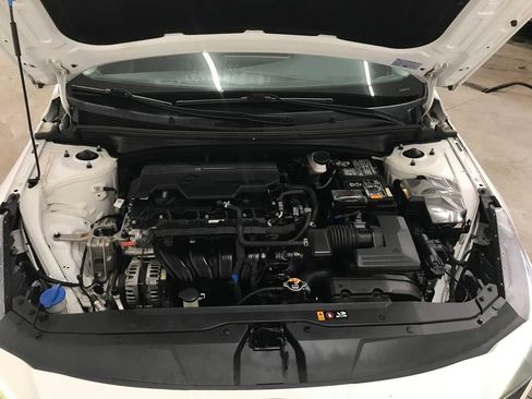 Used 2023 Hyundai Elantra SE image 42