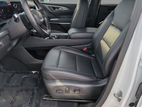 Used 2024 GMC Terrain SLE AWD/4WD image 13