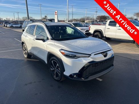 Used 2023 Toyota Corolla Cross XSE image 1