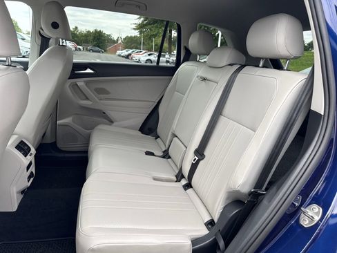 Certified 2022 Volkswagen Tiguan SE image 25
