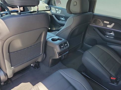 New 2026 Mercedes-Benz GLS 450 4MATIC image 9