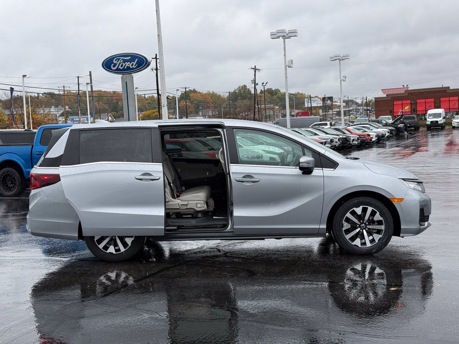 Used 2025 Honda Odyssey EX-L image 16