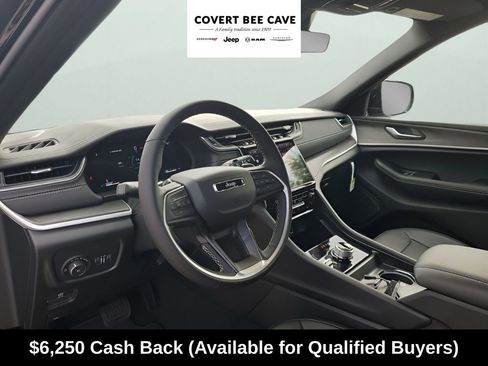 New 2025 Jeep Grand Cherokee Limited w/ Black Appearance Package image 30