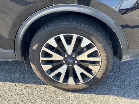 Used 2020 Ford Escape SE Sport image 12