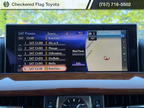 Used 2018 Lexus LX 570 4WD w/ Luxury Package image 17
