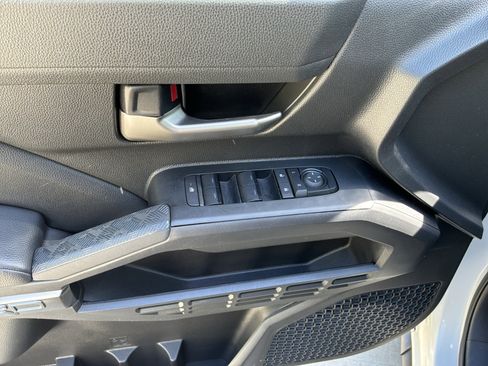 Used 2024 Toyota Tacoma TRD Off-Road AWD/4WD image 15