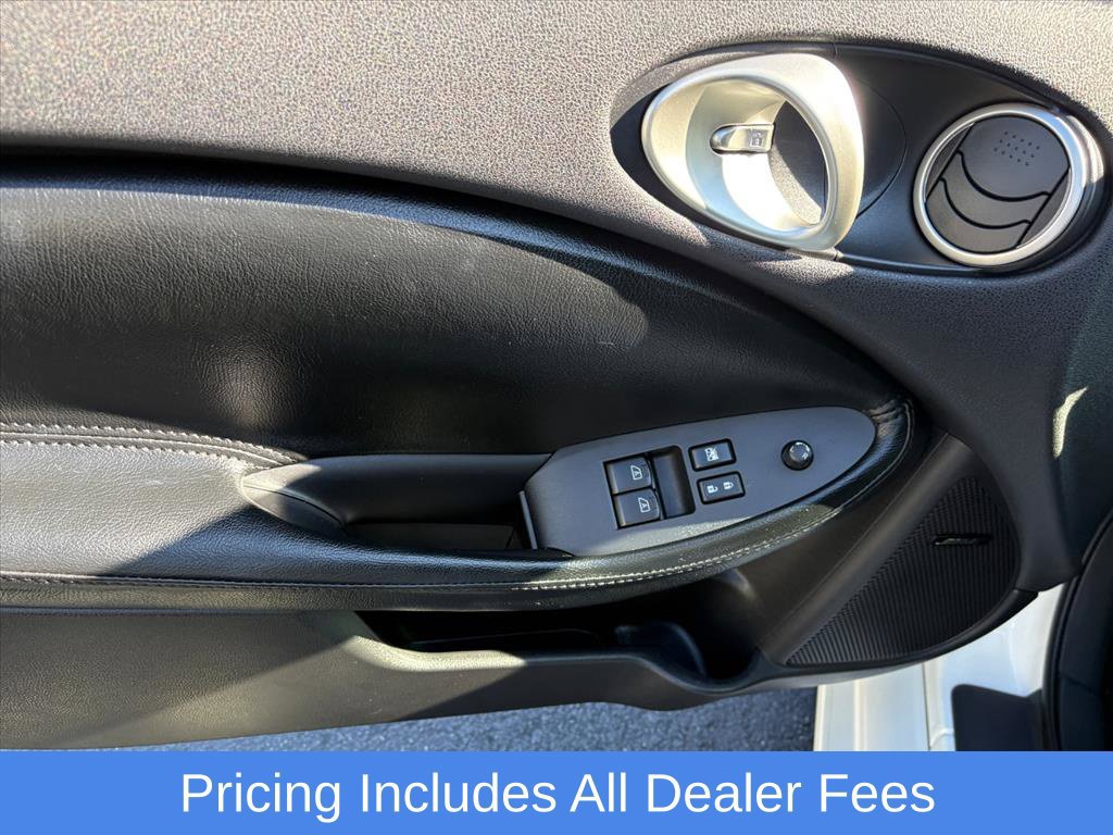 Used 2020 Nissan 370Z Touring Sport RWD image 21