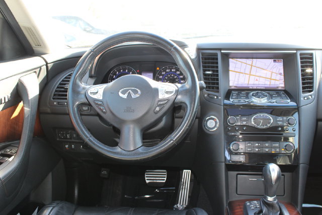 Used 2015 INFINITI QX70 2WD w/ Premium Package image 14