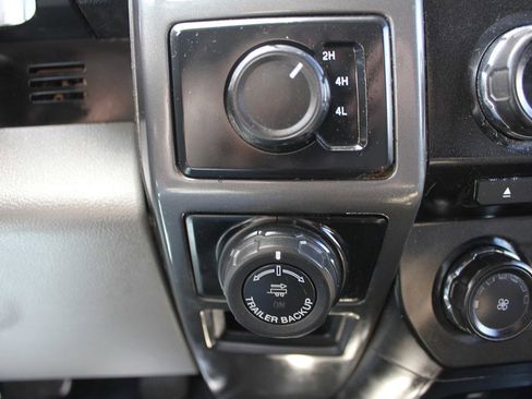 Used 2017 Ford F150 XLT w/ Trailer Tow Package image 21