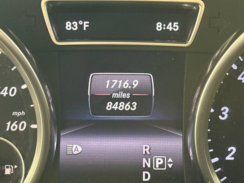 Used 2015 Mercedes-Benz GL 450 4MATIC image 4