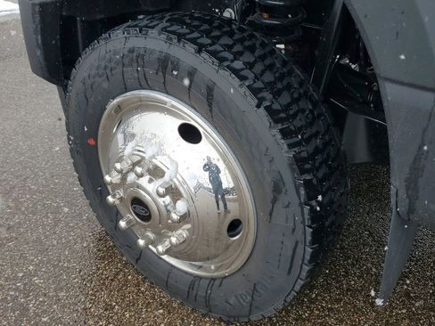 New 2026 Ford F450 XL w/ XL Chrome Package image 3