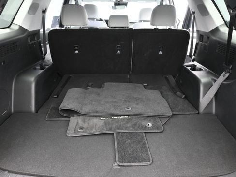 Used 2023 Hyundai Palisade SEL image 25