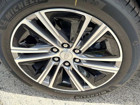 New 2025 Cadillac Lyriq Luxury image 10