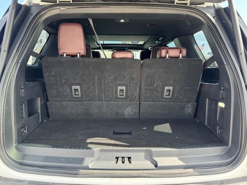 Used 2022 Ford Expedition Limited image 6