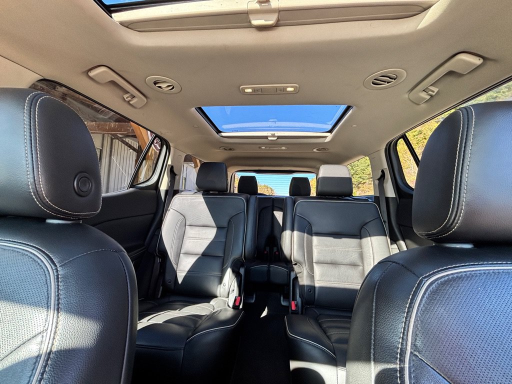 Used 2019 GMC Acadia Denali w/ Technology Package AWD/4WD image 25