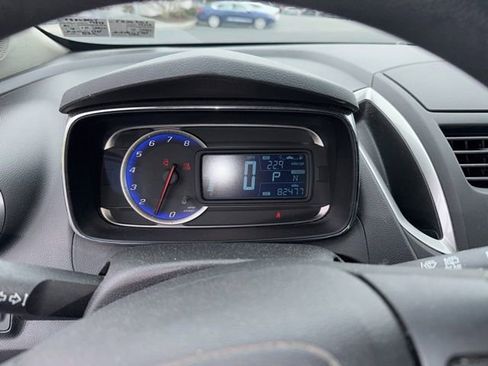 Used 2015 Chevrolet Trax LT w/ LT Sun and Sound Package image 11