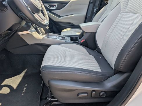 Used 2024 Subaru Forester Premium AWD/4WD image 7