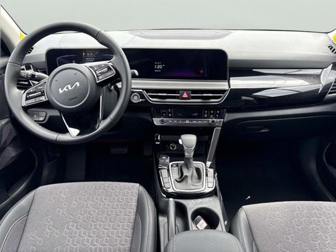 Used 2025 Kia Seltos S FWD image 15