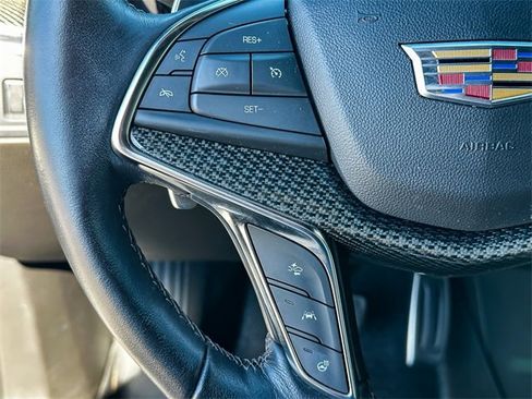 Used 2022 Cadillac XT5 Sportv w/ Technology Package image 16