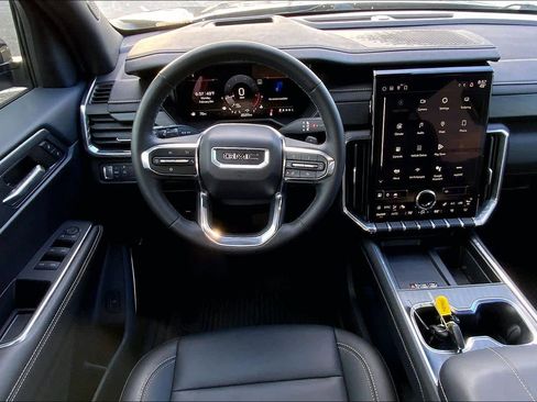 Used 2024 GMC Acadia Elevation w/ Luxury Package image 6