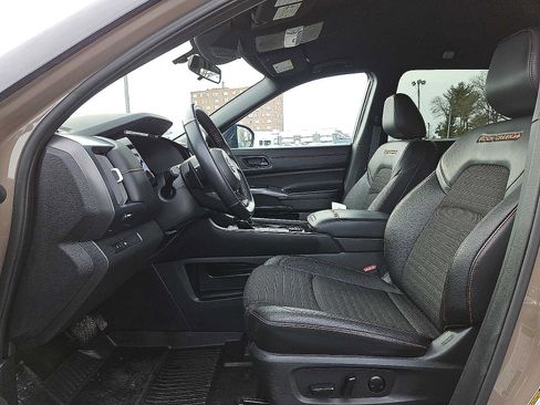 Used 2024 Nissan Pathfinder Rock Creek image 13