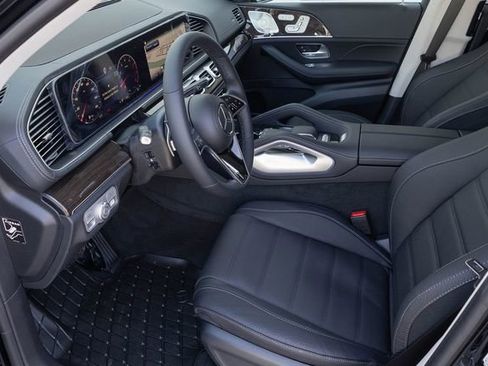 New 2026 Mercedes-Benz GLS 450 4MATIC image 2