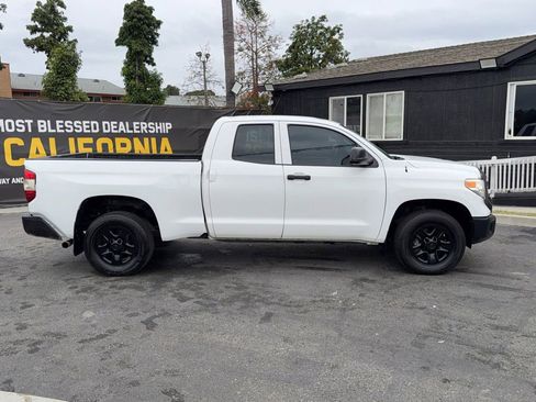 Used 2017 Toyota Tundra SR image 9