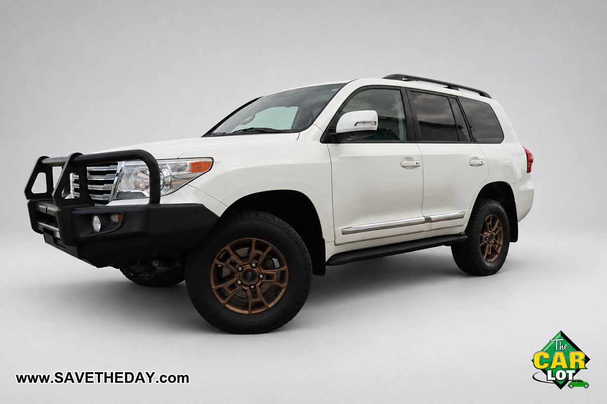 Used 2015 Toyota Land Cruiser AWD/4WD image 2