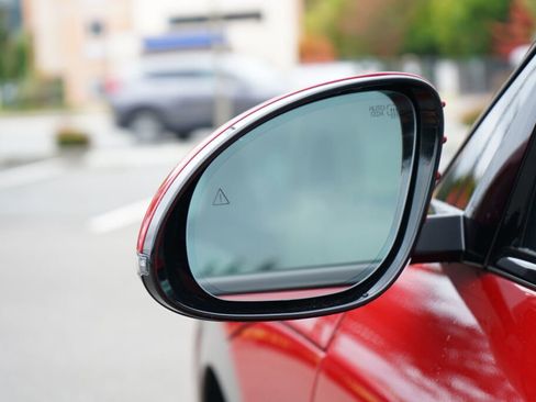 Used 2024 Genesis GV60 RWD image 10