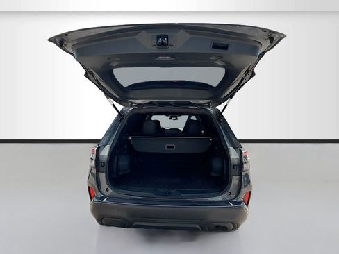 Used 2025 Subaru Forester Premium AWD/4WD image 26