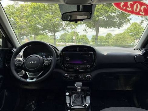 Certified 2023 Kia Soul EX FWD image 37
