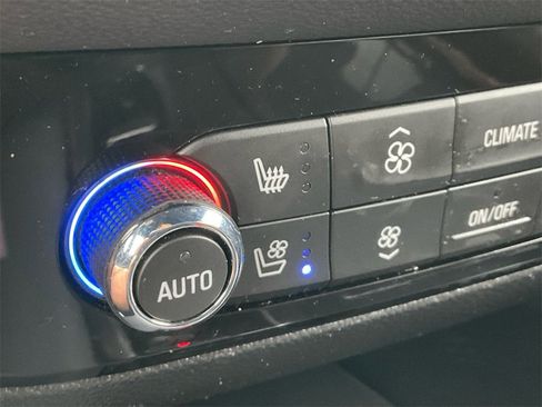 Used 2024 Buick Enclave Premium image 26