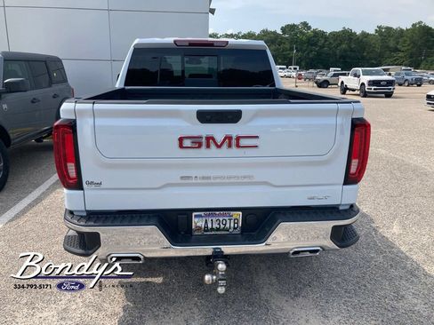 Used 2026 GMC Sierra 1500 SLT w/ SLT Premium Plus Package AWD/4WD image 4